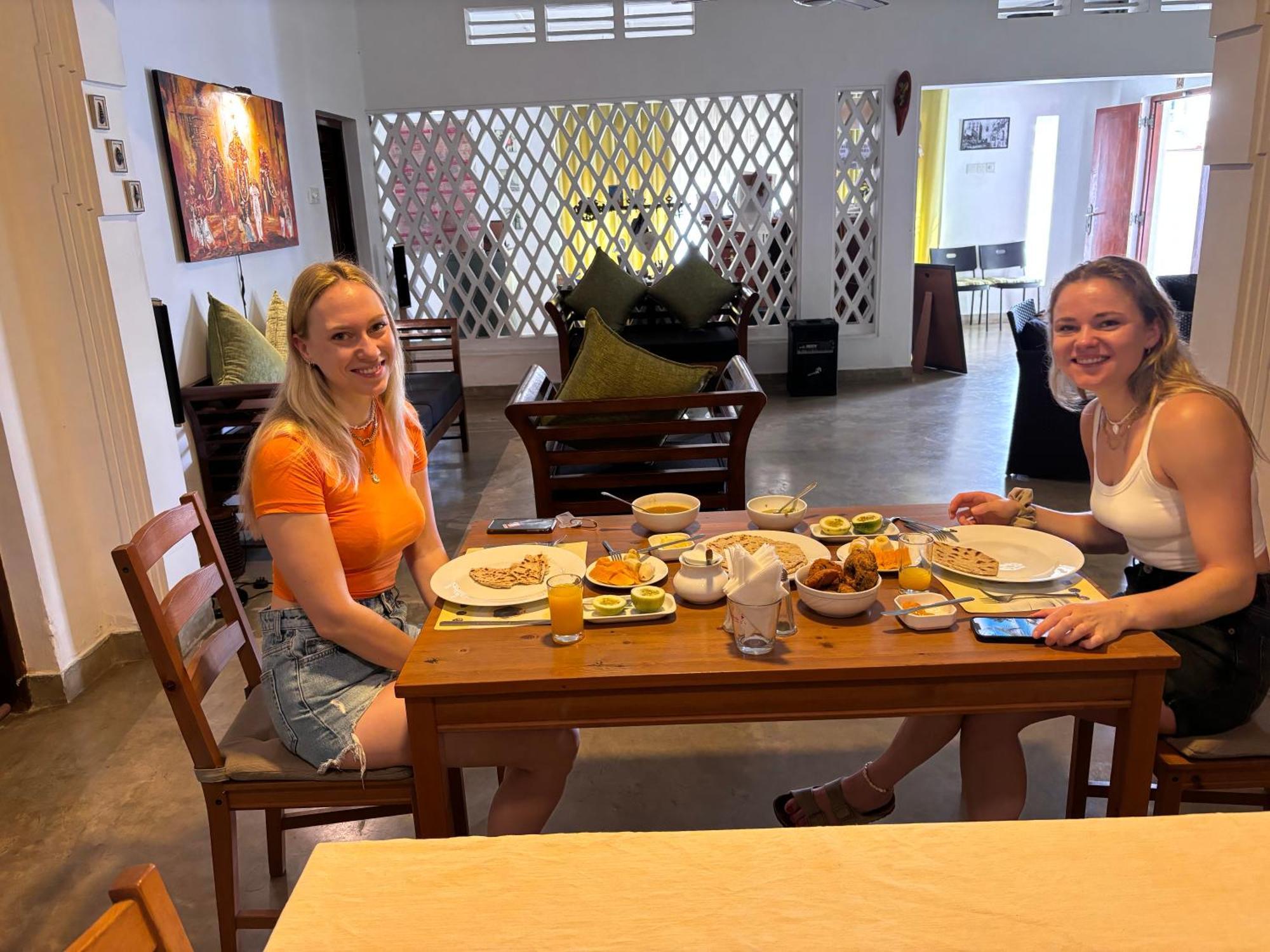 Dions Guest House Negombo Bagian luar foto