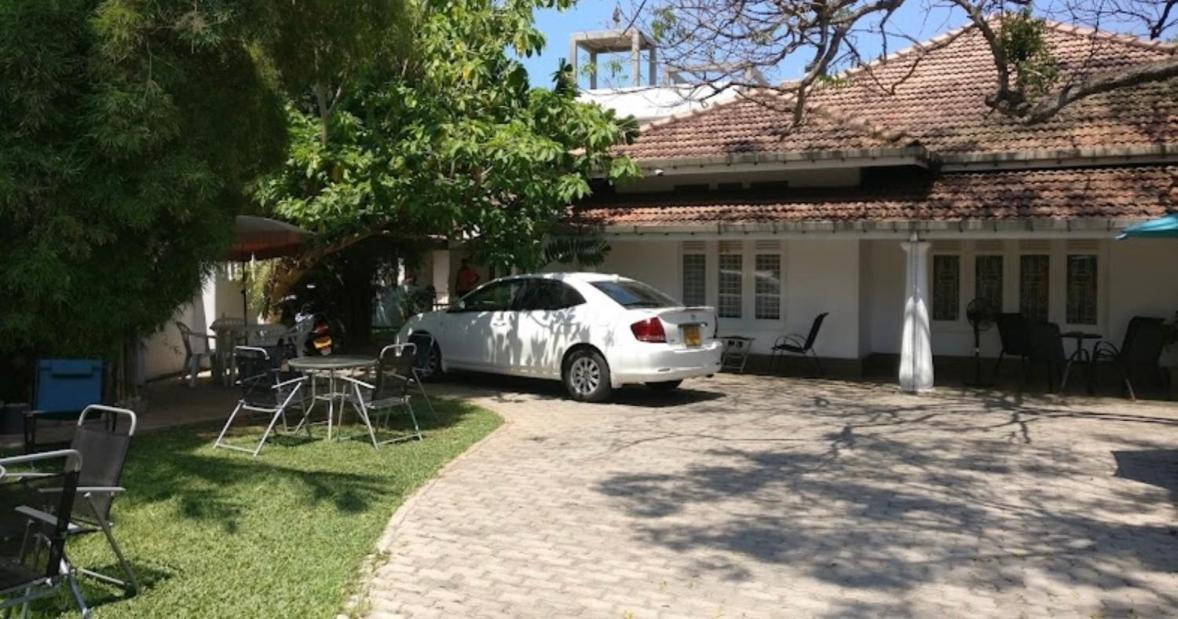 Dions Guest House Negombo Bagian luar foto