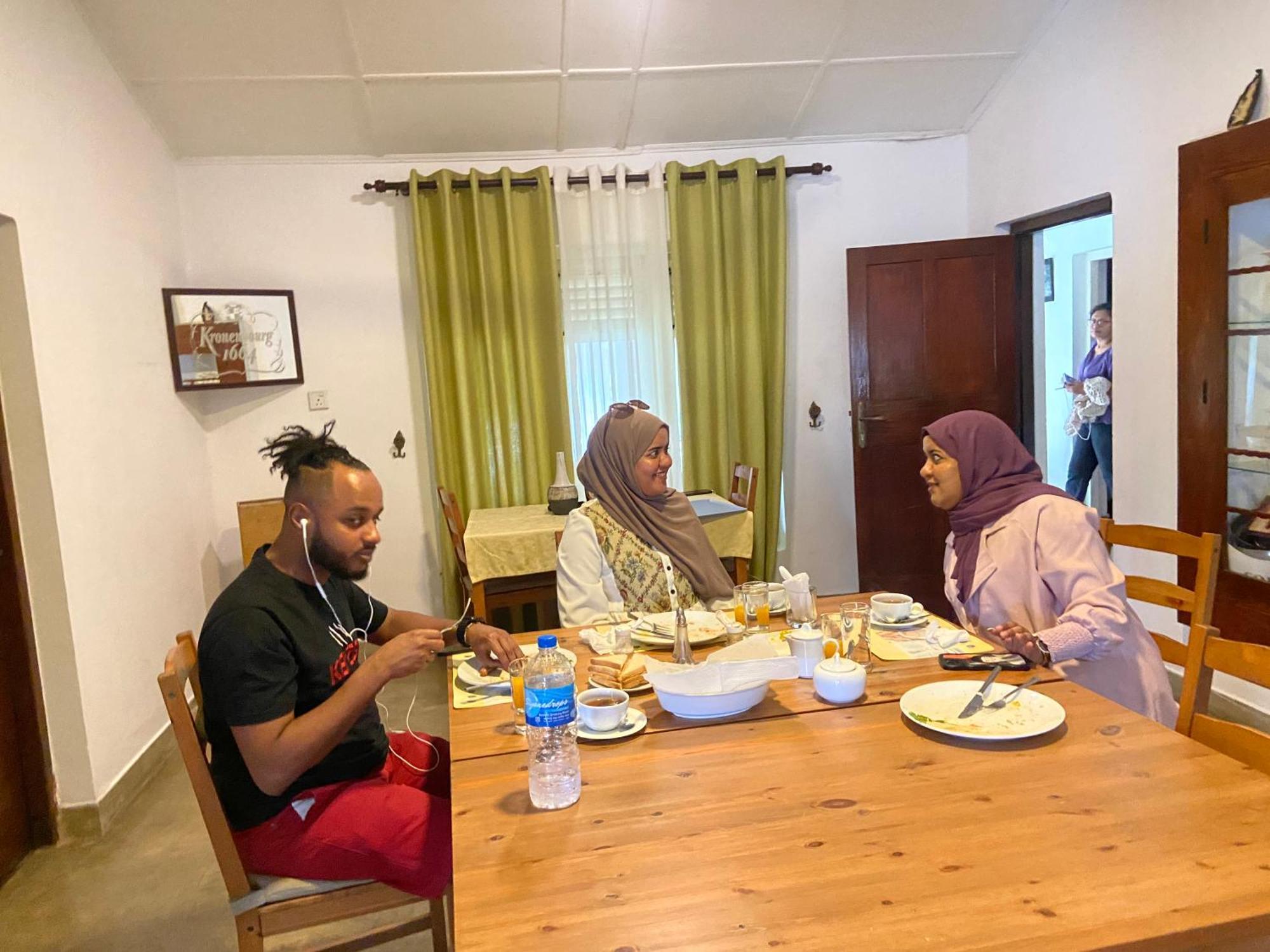 Dions Guest House Negombo Bagian luar foto