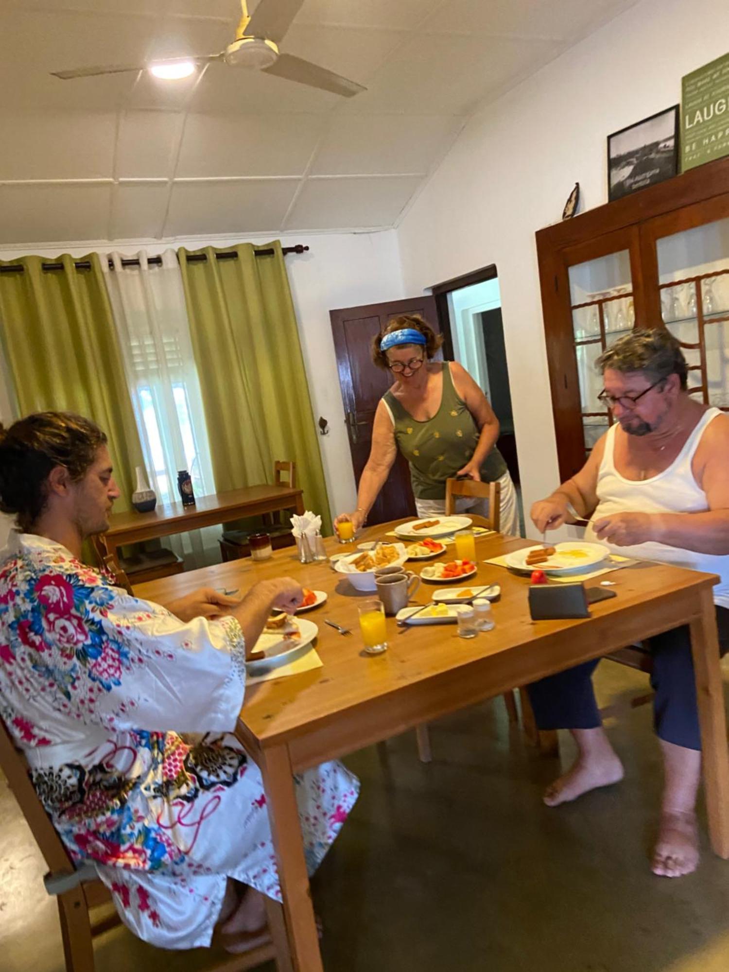 Dions Guest House Negombo Bagian luar foto