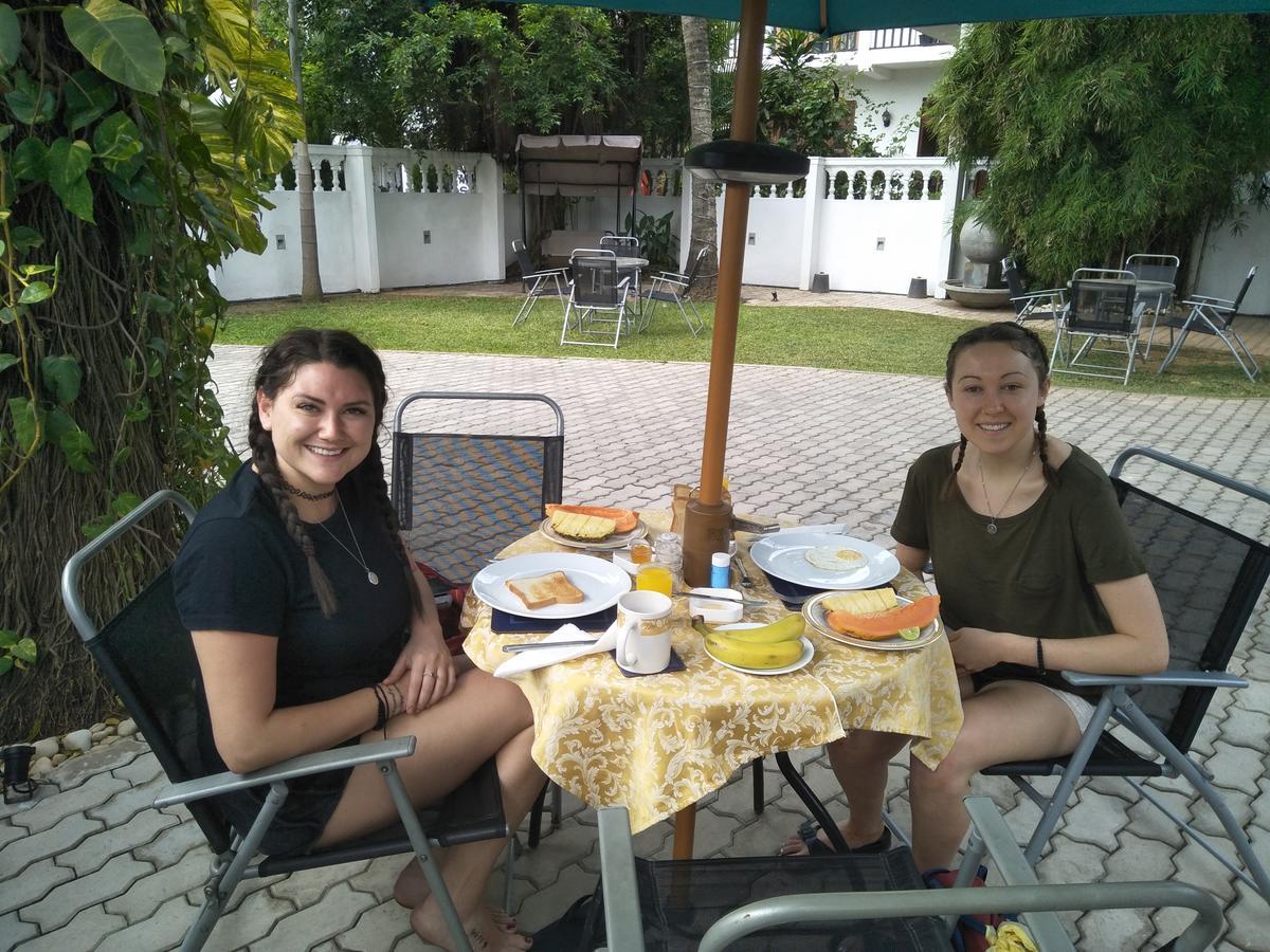 Dions Guest House Negombo Bagian luar foto